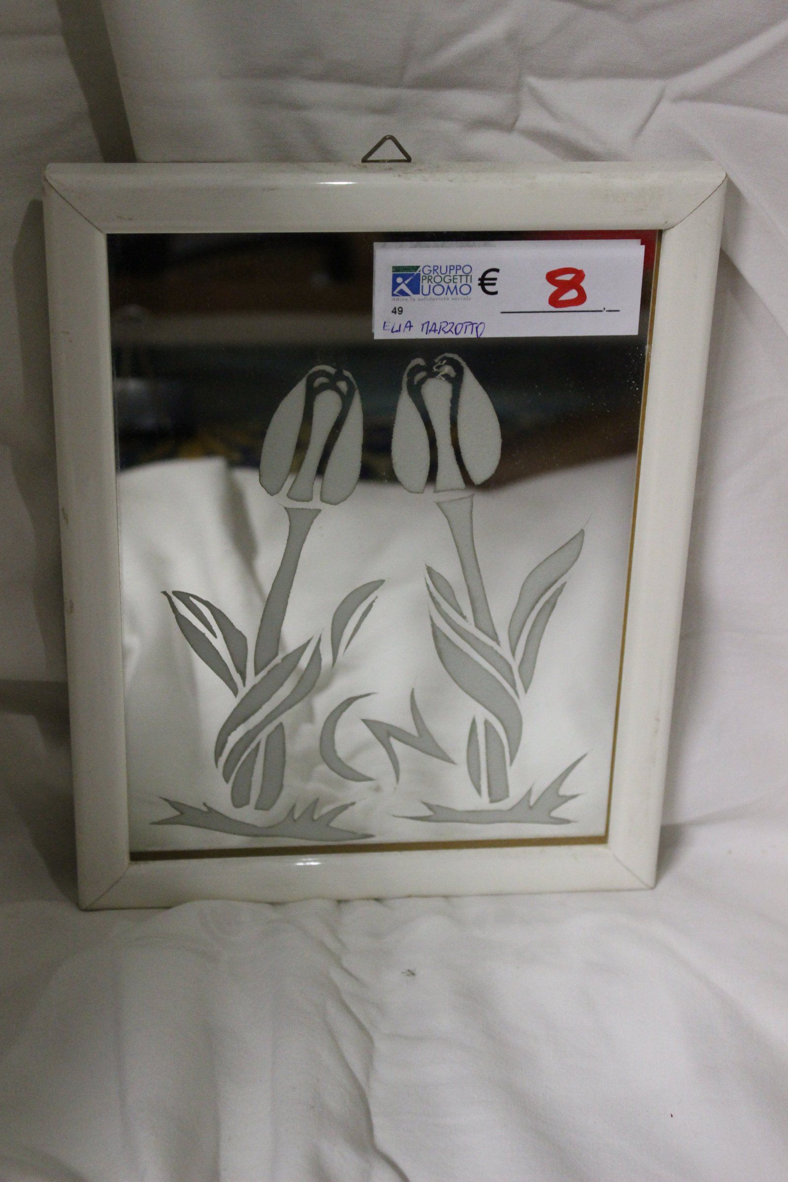 Quadro, specchio con intaglio floreale