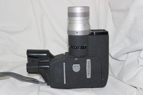 Cinepresa CANON Reflex Zoom 8-3