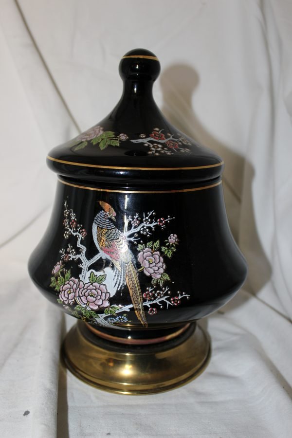 Vaso con rifiniture color oro