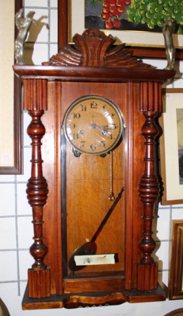 Orologio a pendolo in legno JUNGHANS