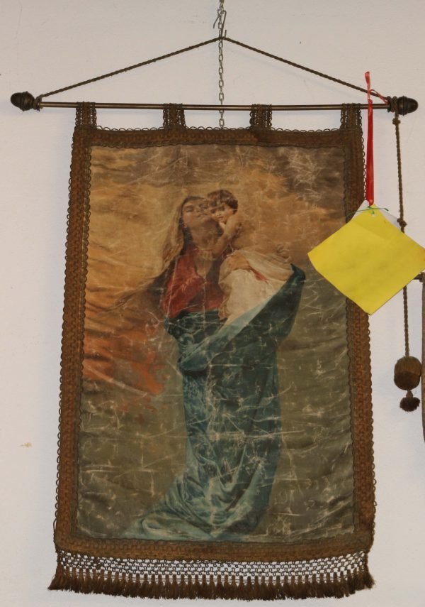 Arazzo, Madonna con bambino