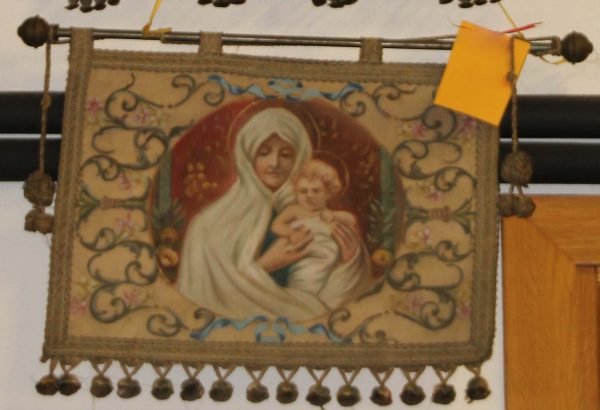 Arazzo, Madonna con bambino
