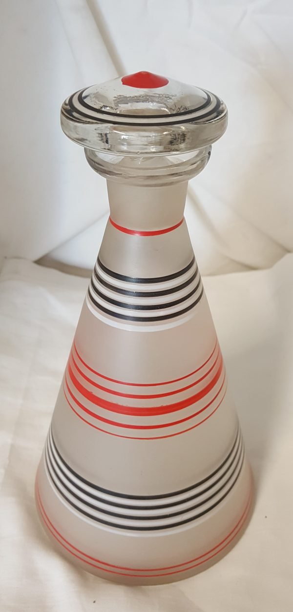 Vaso decorato  con coperchio in vetro