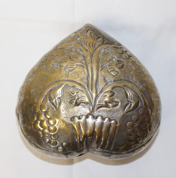 Scatola portagioie a forma di cuore in ottone