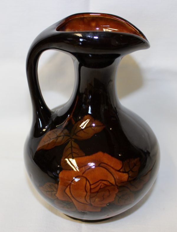 Vaso decorativo in ceramica, fatto a mano.