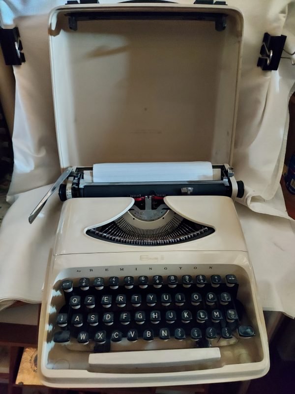 Macchina per scrivere Remington Envoy II
