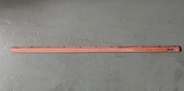 Metro vintage Pfaff in legno