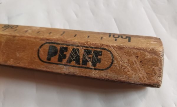 Metro vintage Pfaff in legno - immagine 3