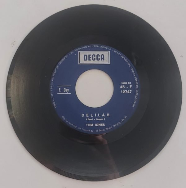 Tom Jones  Delilah(lato a); Smile(lato b)  vinile 45 giri - immagine 4