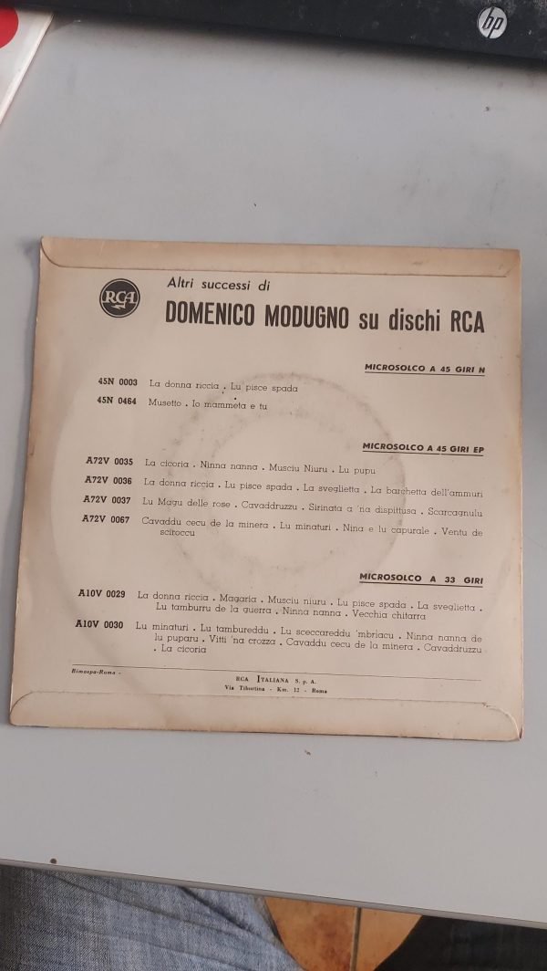 Domenico Modugno  Vecchio frack (lato a); E vene 'o sole(lato b)  45 giri - immagine 2