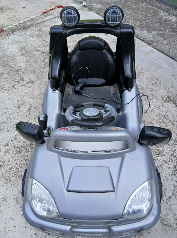 Auto elettrica per bambino - immagine 2