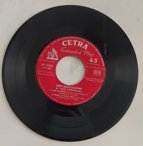 Fred Buscaglione e i suoi Asternovas  a-Teresa non sparare; b_ Porfirio Villarosa (lato a); a-  Che bambola!- b- Pensa ai fatti tuoi(lato b)  45 giri - immagine 4