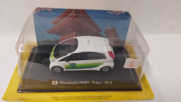 Modellino taxi  Mitsubishi i - MIEV, Tokyo, 2010
