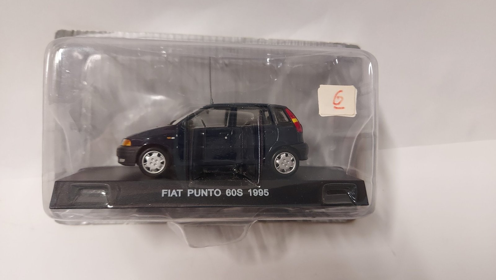 Modellino Fiat Punto 60S 1995