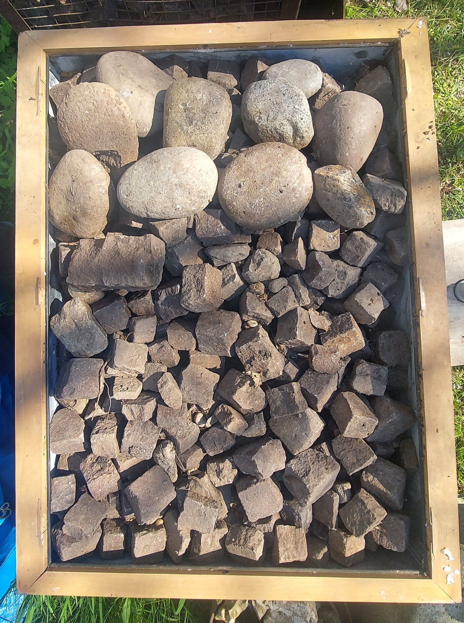 Porfido in Cassone di legno