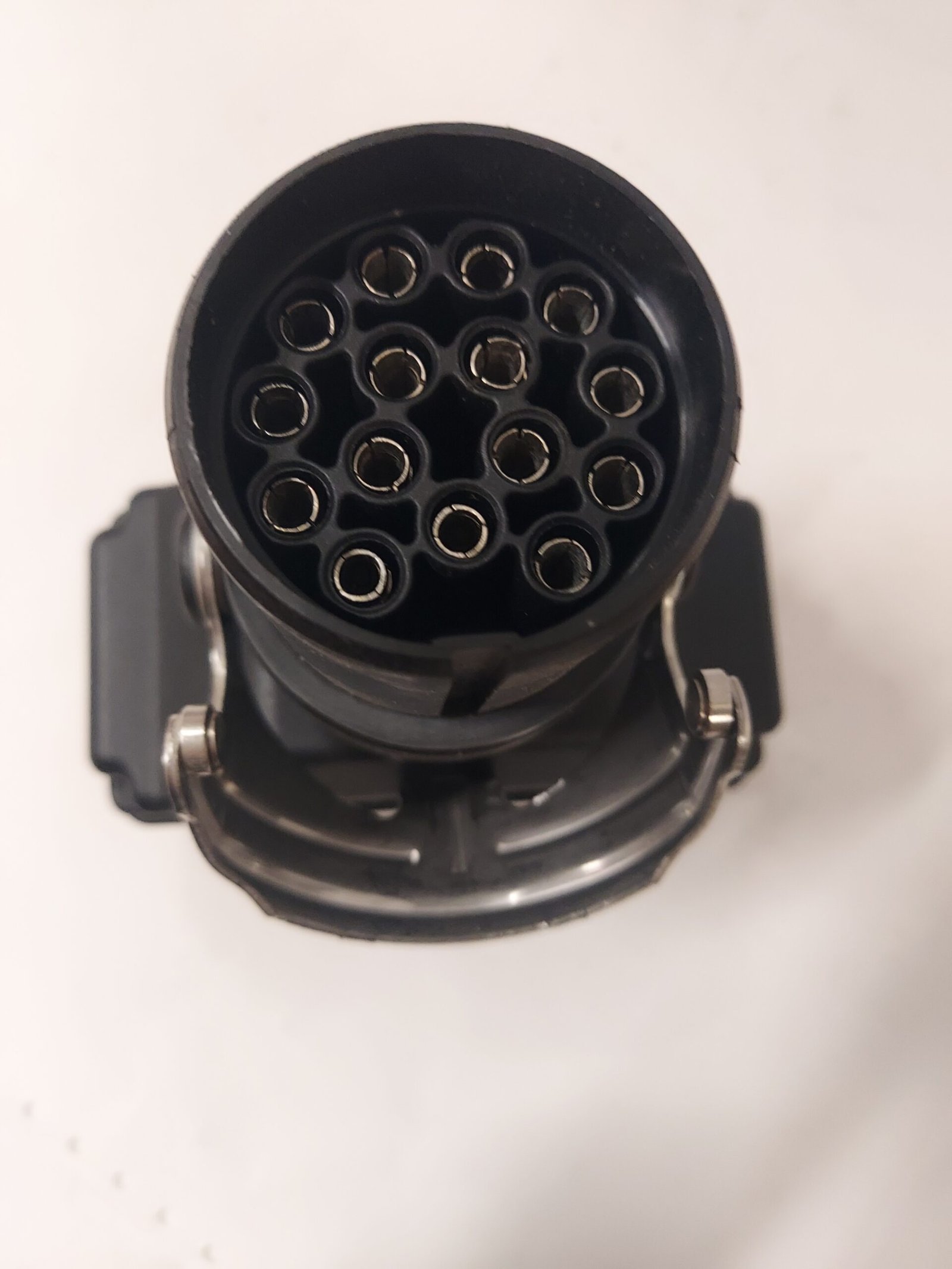Adattatore Menber's per veicoli industriali a 24V - immagine 3