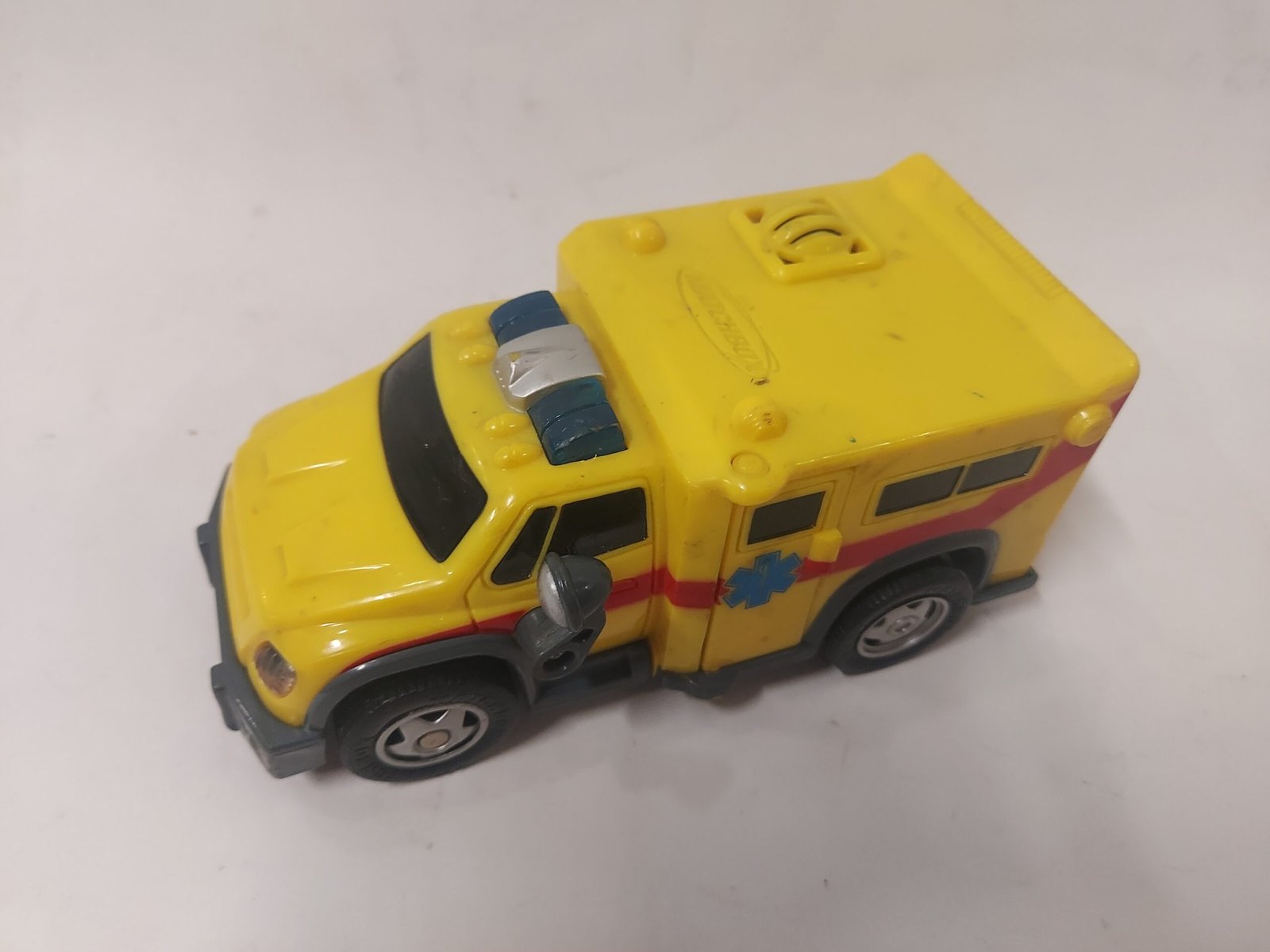 Modellino ambulanza Matchbox Rescue Net, MATTEL, 2001